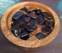 Use the energetic properties of stones to restore your balance from a physical, emotional or mental point of view
